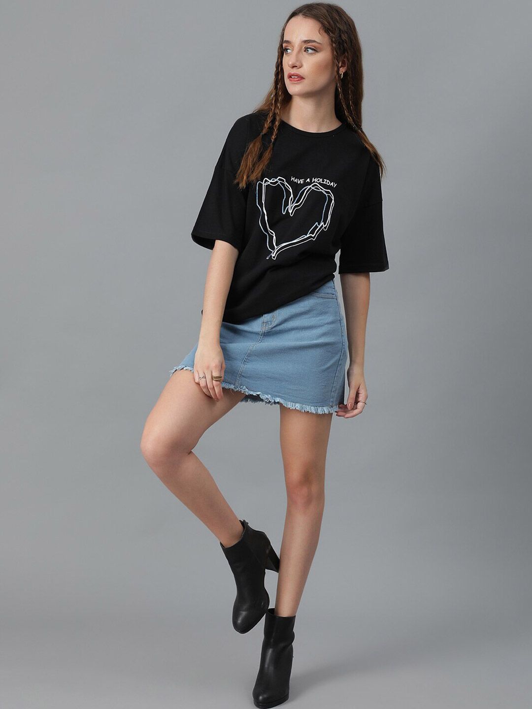 Kotty Graphic Printed Round Neck  Drop-Shoulder Sleeves Pure Cotton Oversized T-shirt