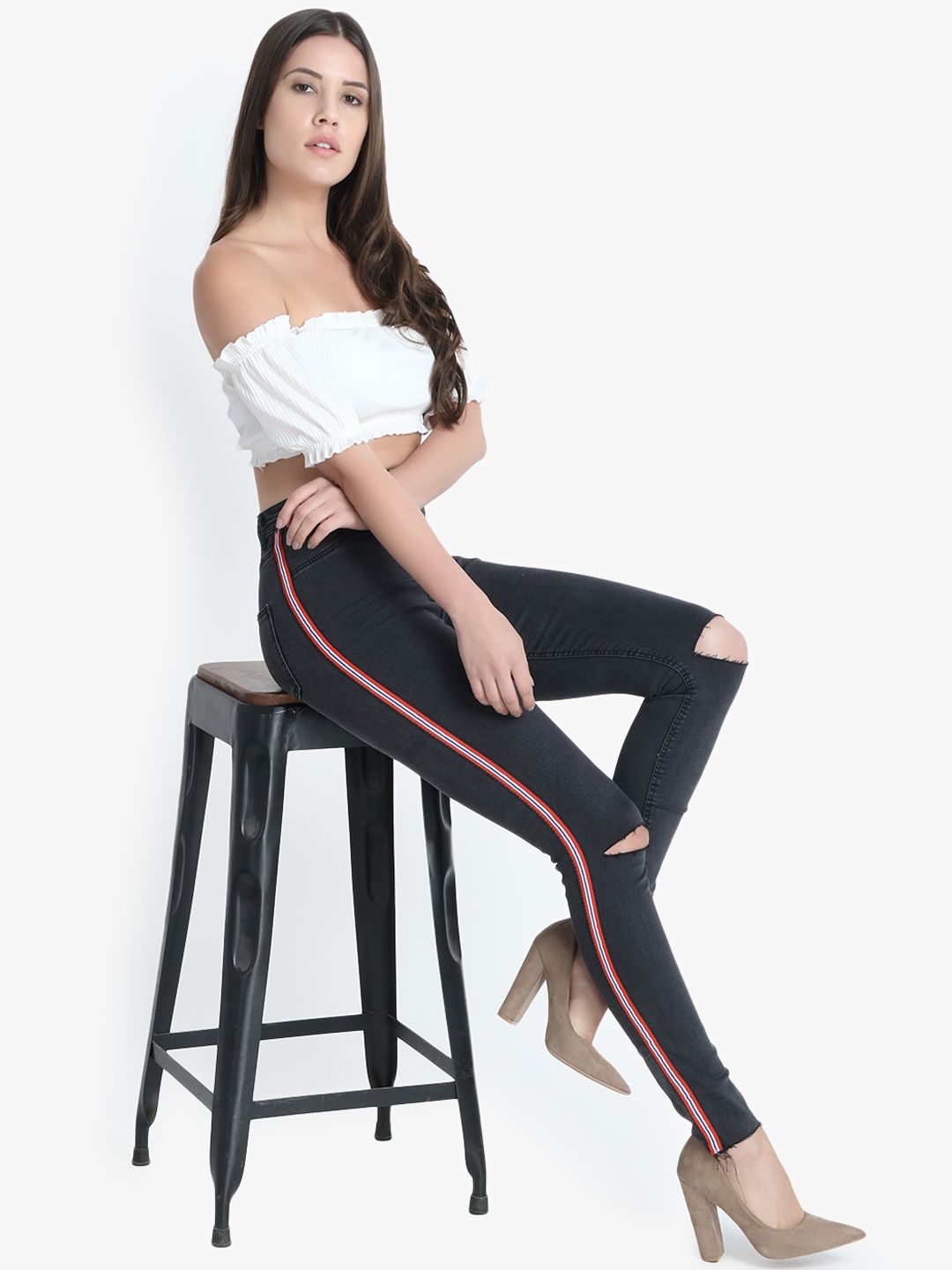 Kotty Women Black Skinny Fit High-Rise Slash Knee Stretchable Jeans