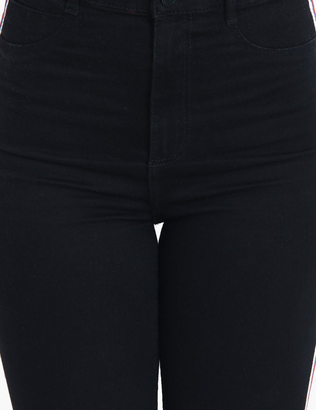 Kotty Women Black Skinny Fit High-Rise Slash Knee Stretchable Jeans