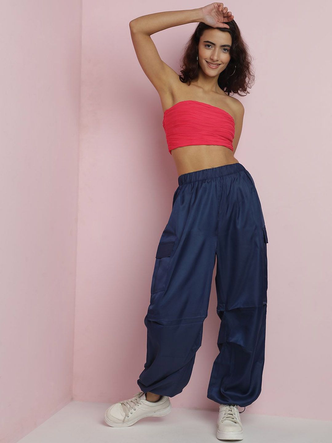 Kotty Women Solid Relaxed Mid-Rise Regular Fit Cargo Style Parachute Trousers