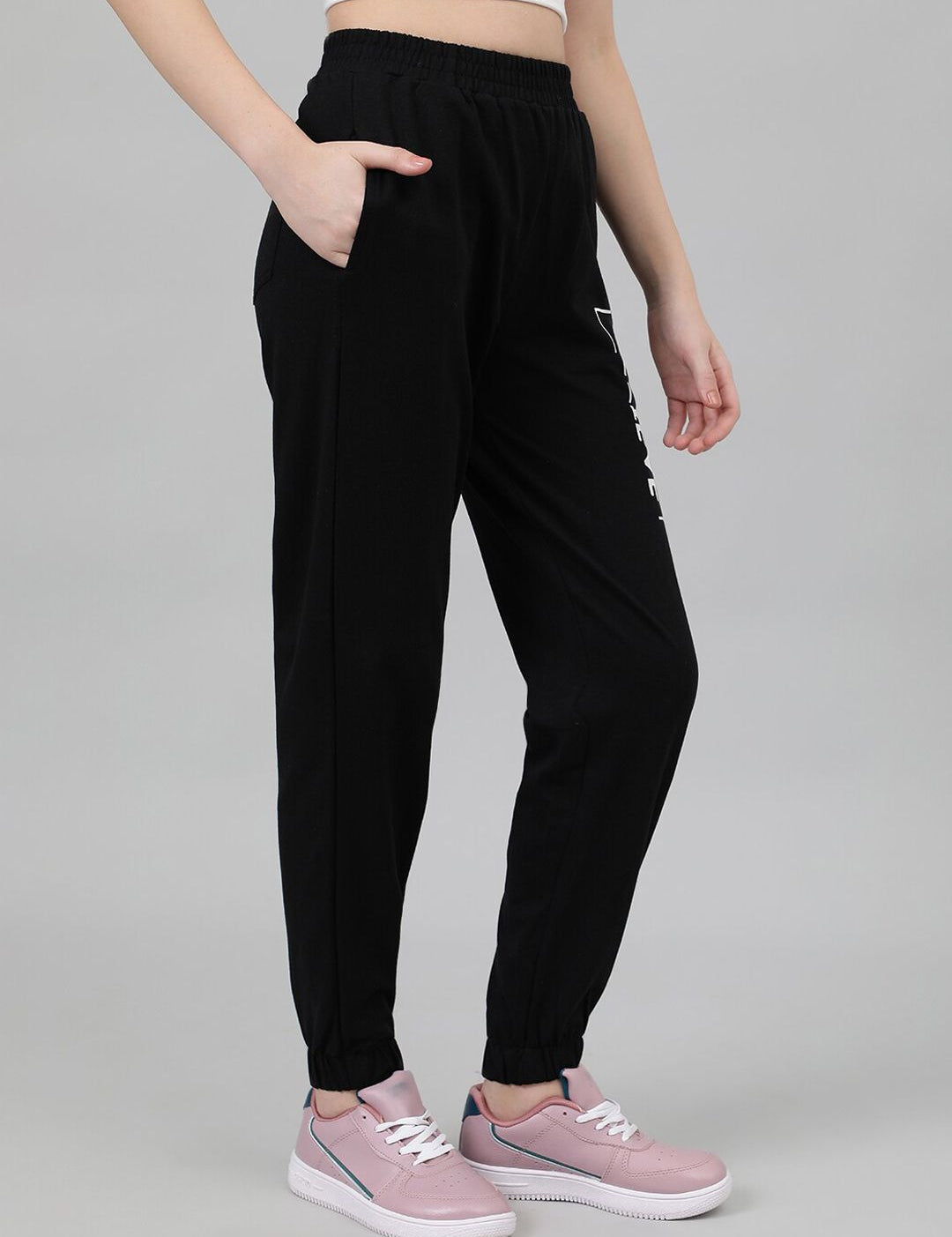 Kotty Women Typography Printed Relaxed-Fit Mid-Rise Joggers