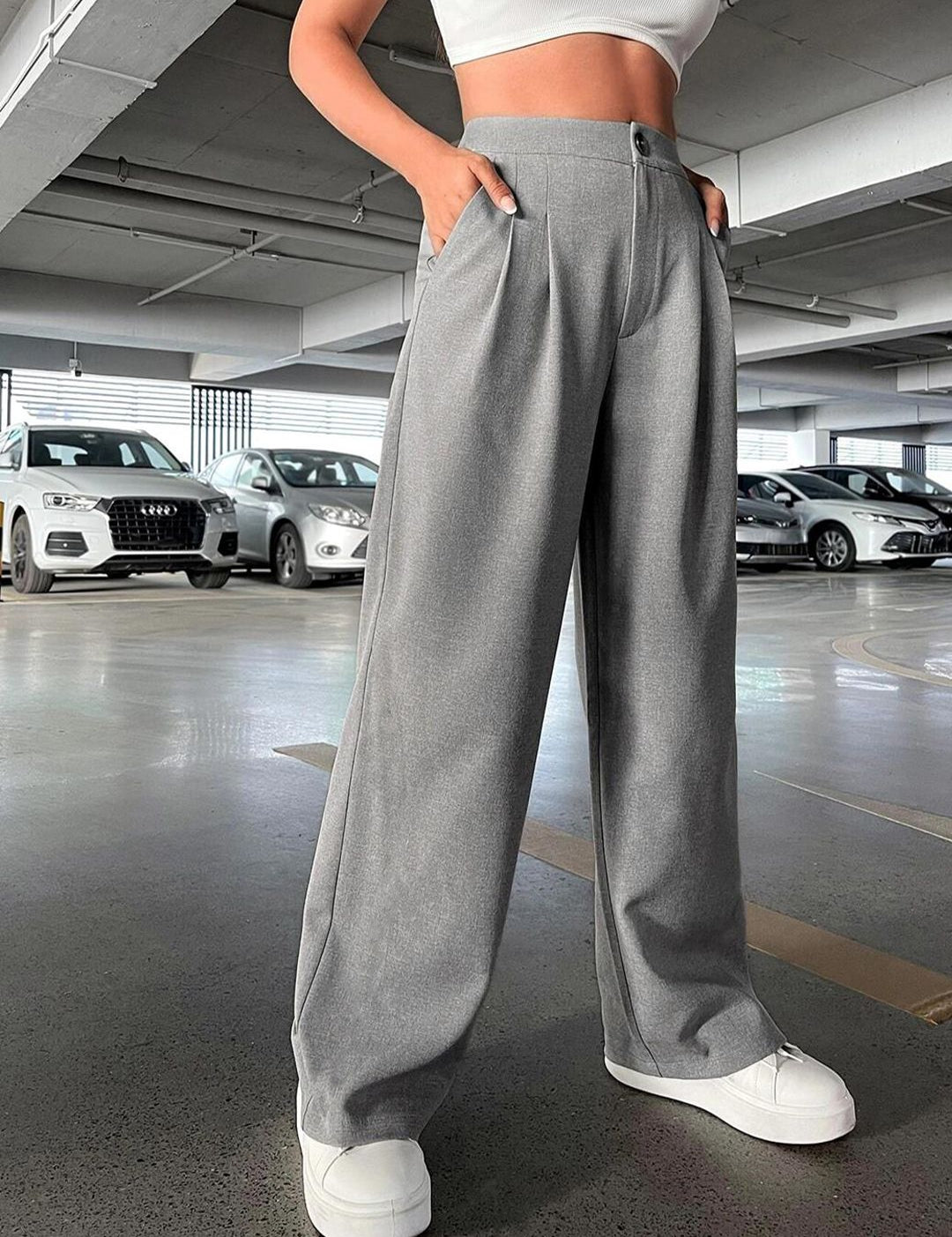 Kotty Women Relaxed Straight Leg Fit High-Rise Easy Wash Parallel Trousers