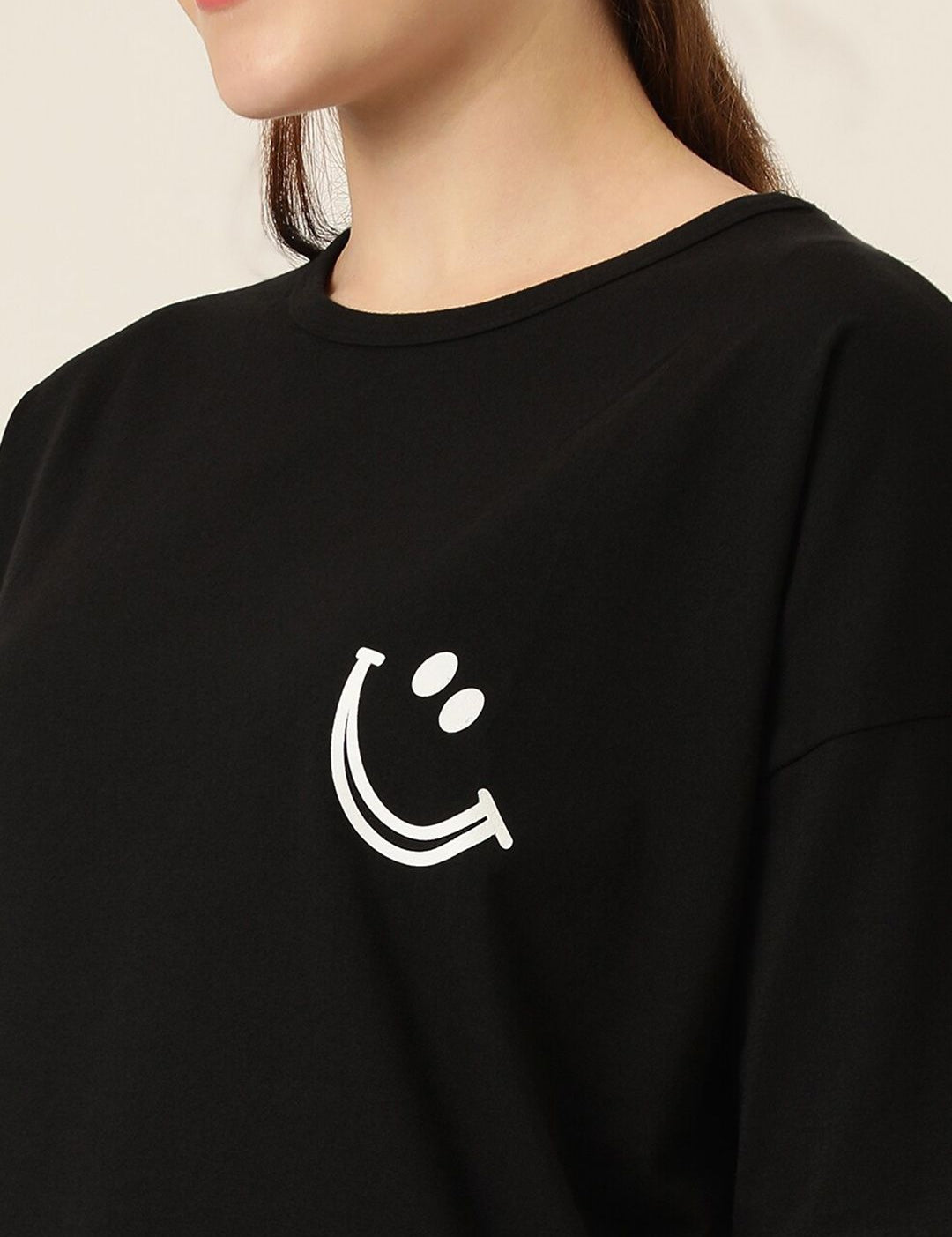 Kotty Round Neck Drop-Shoulder Sleeves Oversized T-shirt