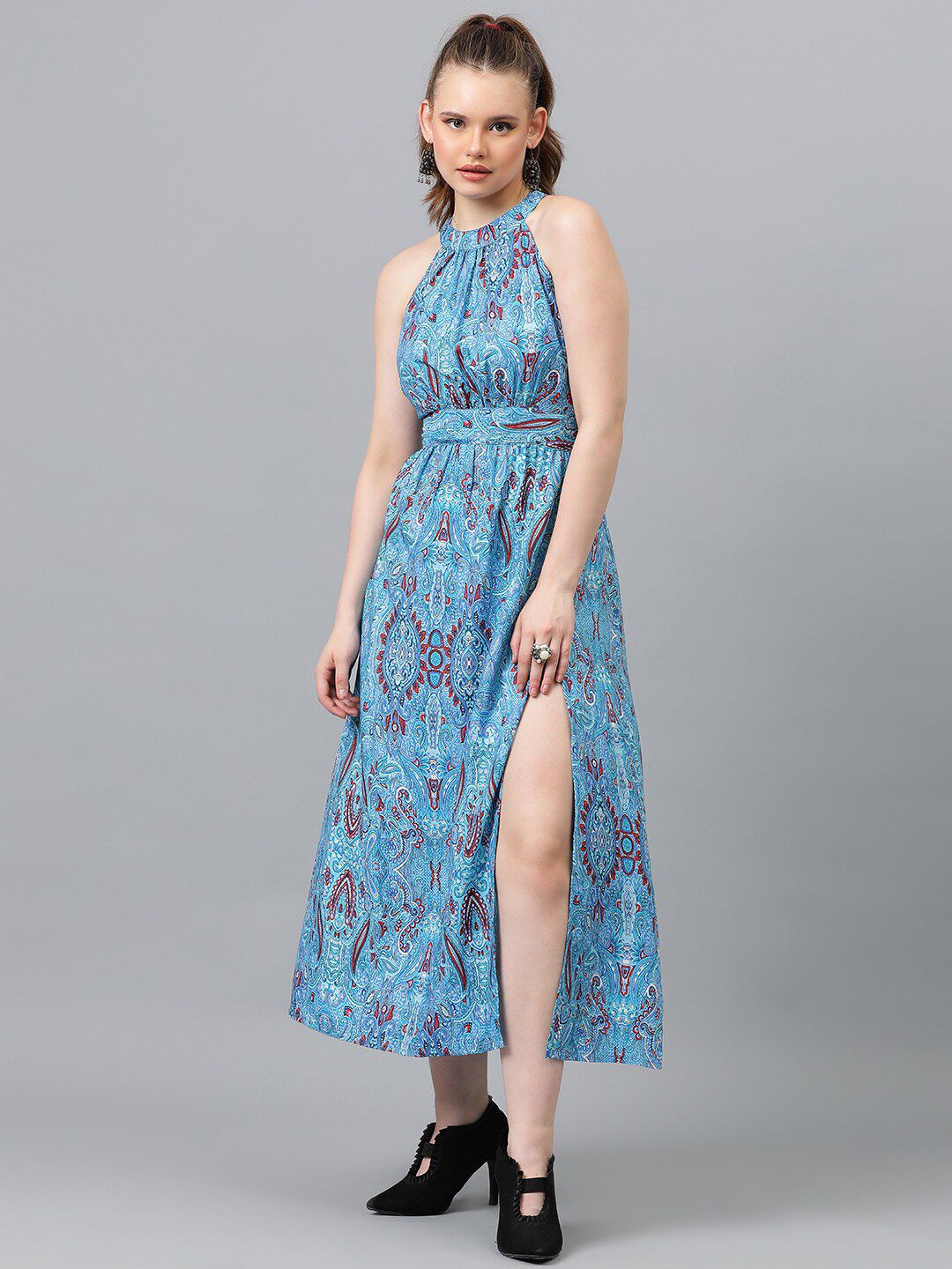Kotty Blue Floral Printed Round Neck Maxi Dress