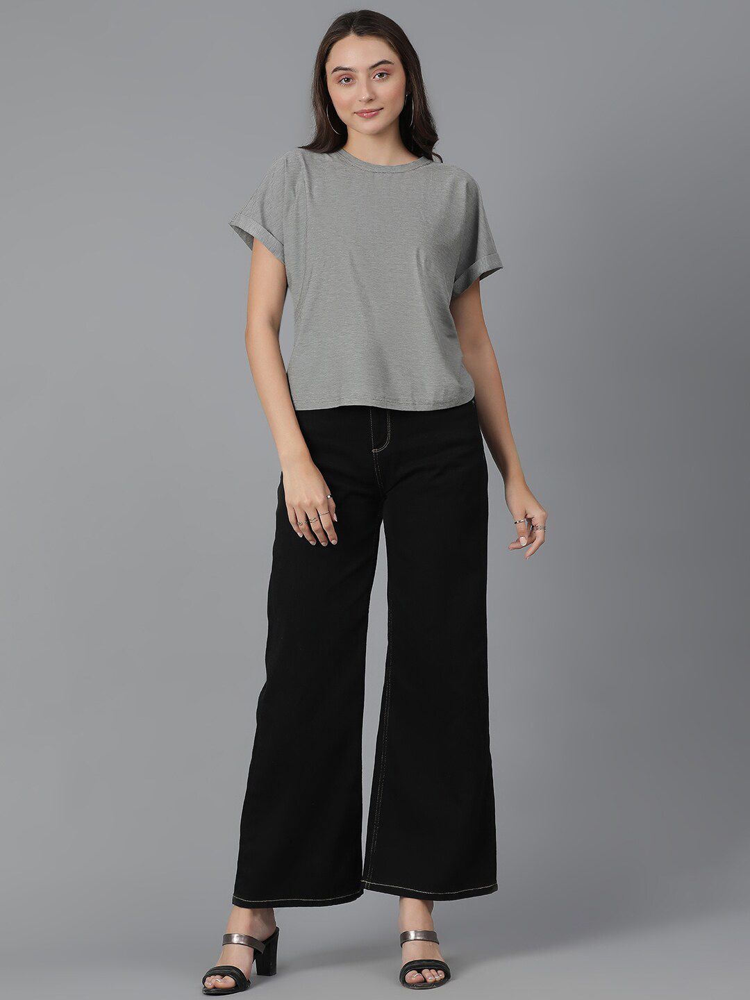 Kotty Round Neck Extended Sleeves Cotton T-shirt