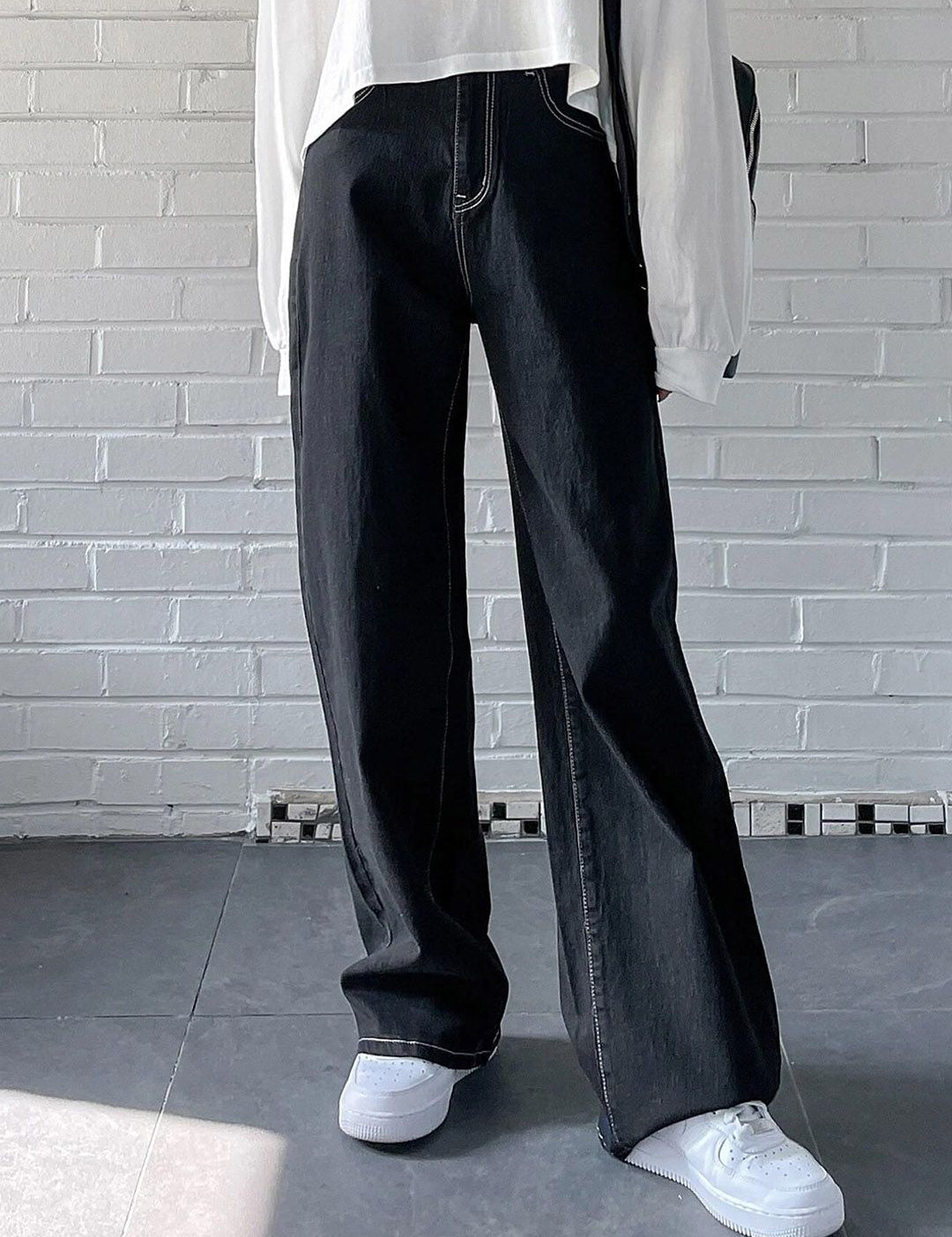 Kotty Women Wide Leg High-Rise Clean Look Stretchable Jeans