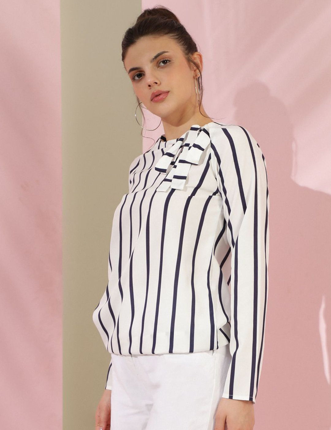 Kotty Women Vertical Striped Round Neck  Top