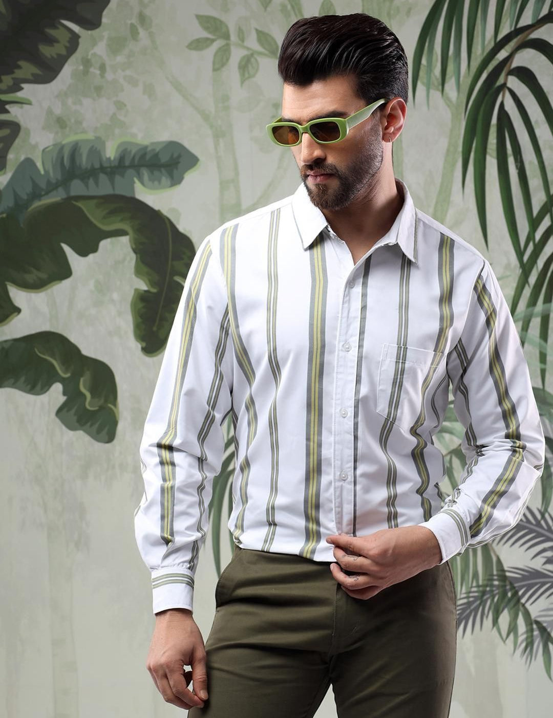 Kotty Men Spread Collar Vertical Striped Casual Shirt