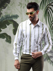 Kotty Men Spread Collar Vertical Striped Casual Shirt