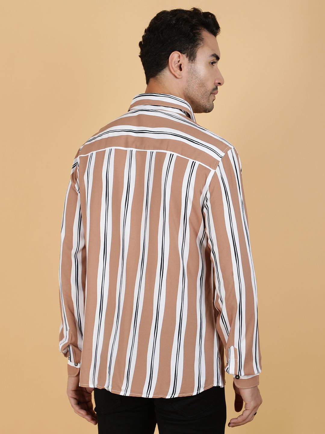 Kotty Men Relaxed Spread Collar Graphic Printed Cotton Casual Shirt