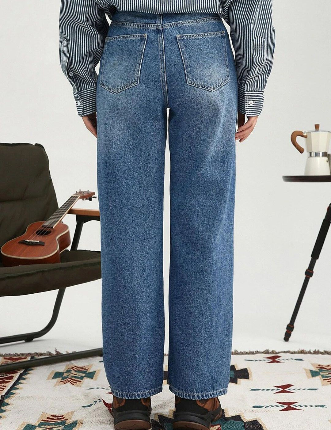 Kotty Women Jean Straight Fit High-Rise Light Fade Stretchable Jeans