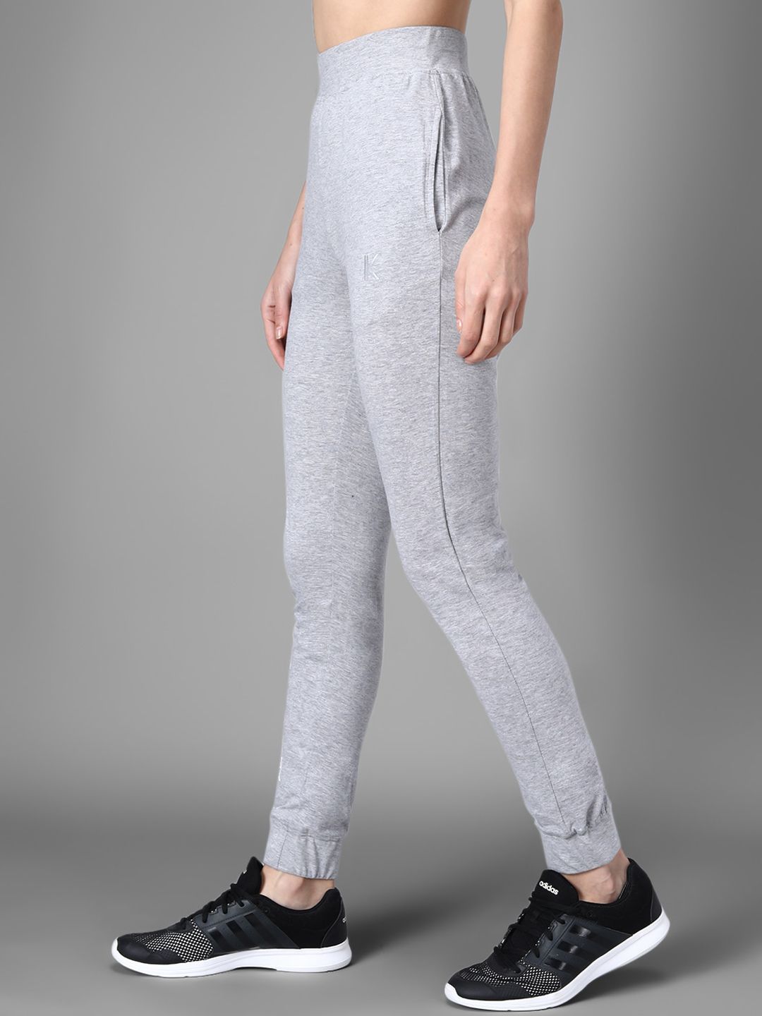 Kotty Women Grey Melange & White Printed Joggers