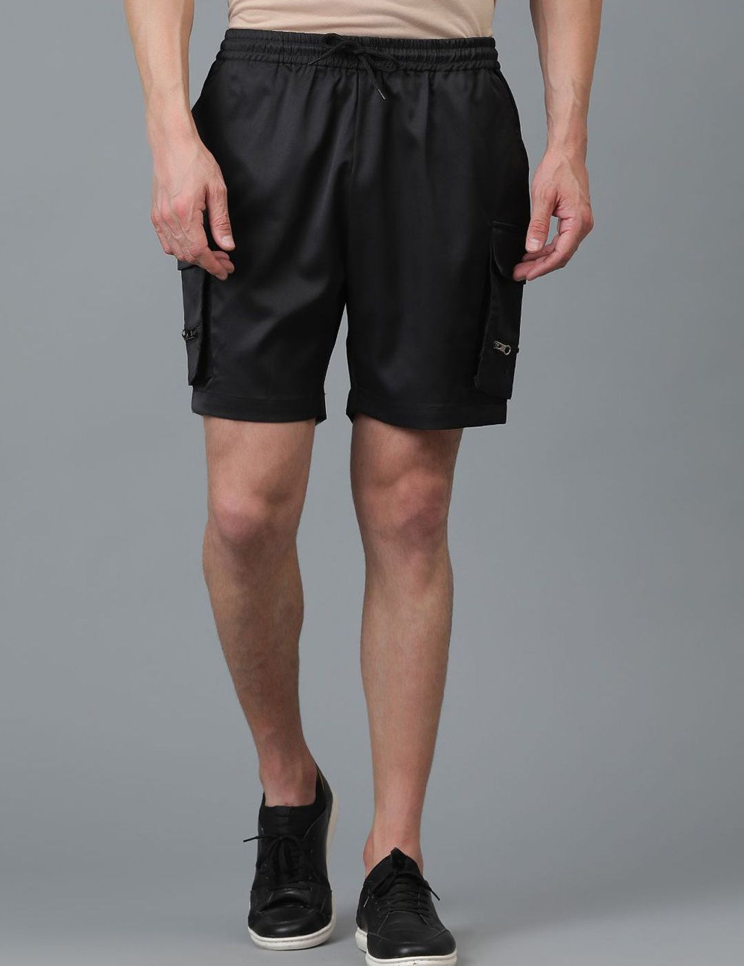 Kotty Men Low-Rise Cargo Shorts