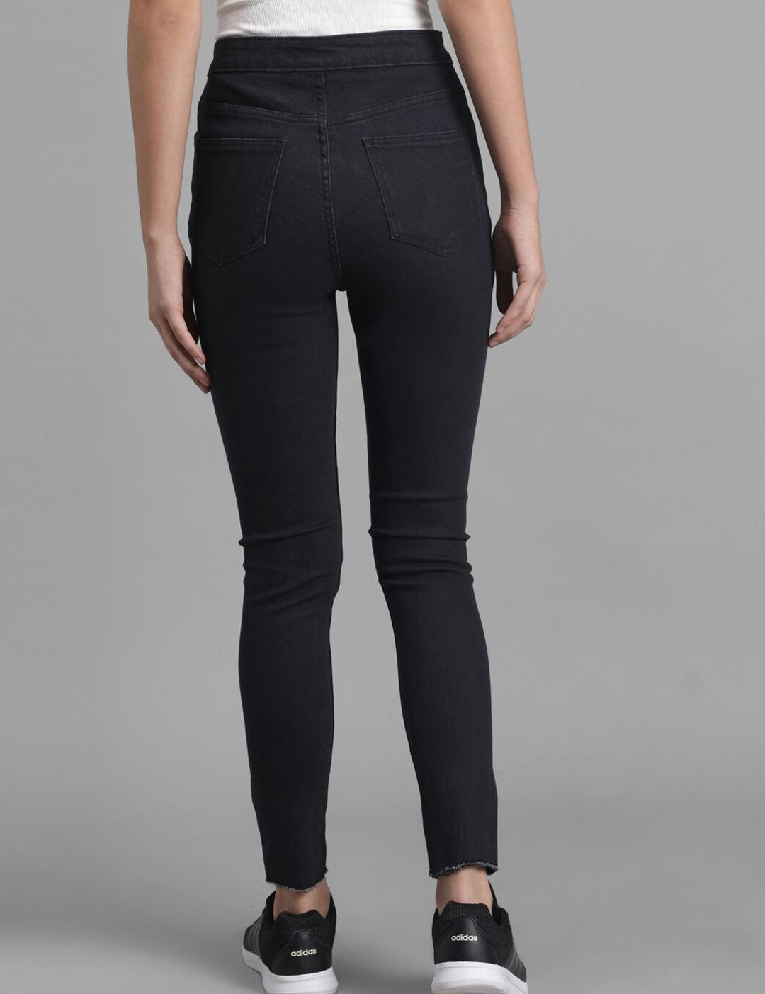 Kotty Women Black Skinny Fit High-Rise Clean Look Jeans