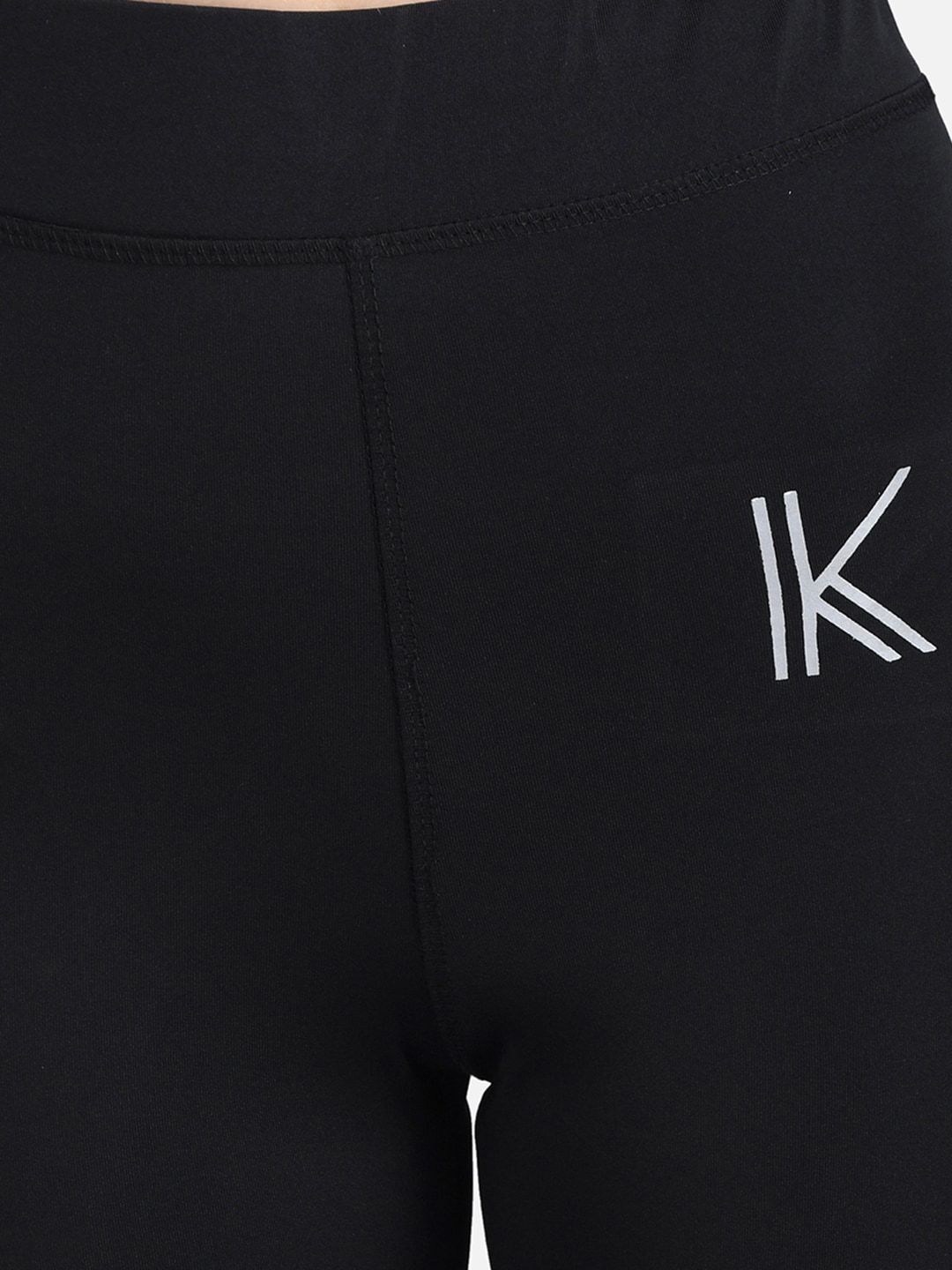 Kotty Women Black & White Printed Tights