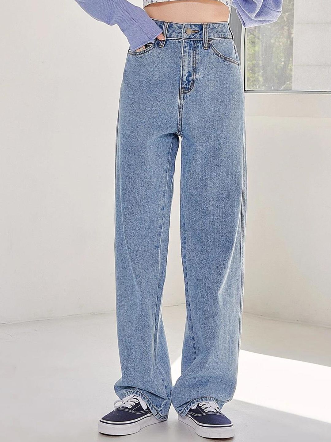 Kotty Women Jean Straight Fit High-Rise Clean Look Stretchable Jeans