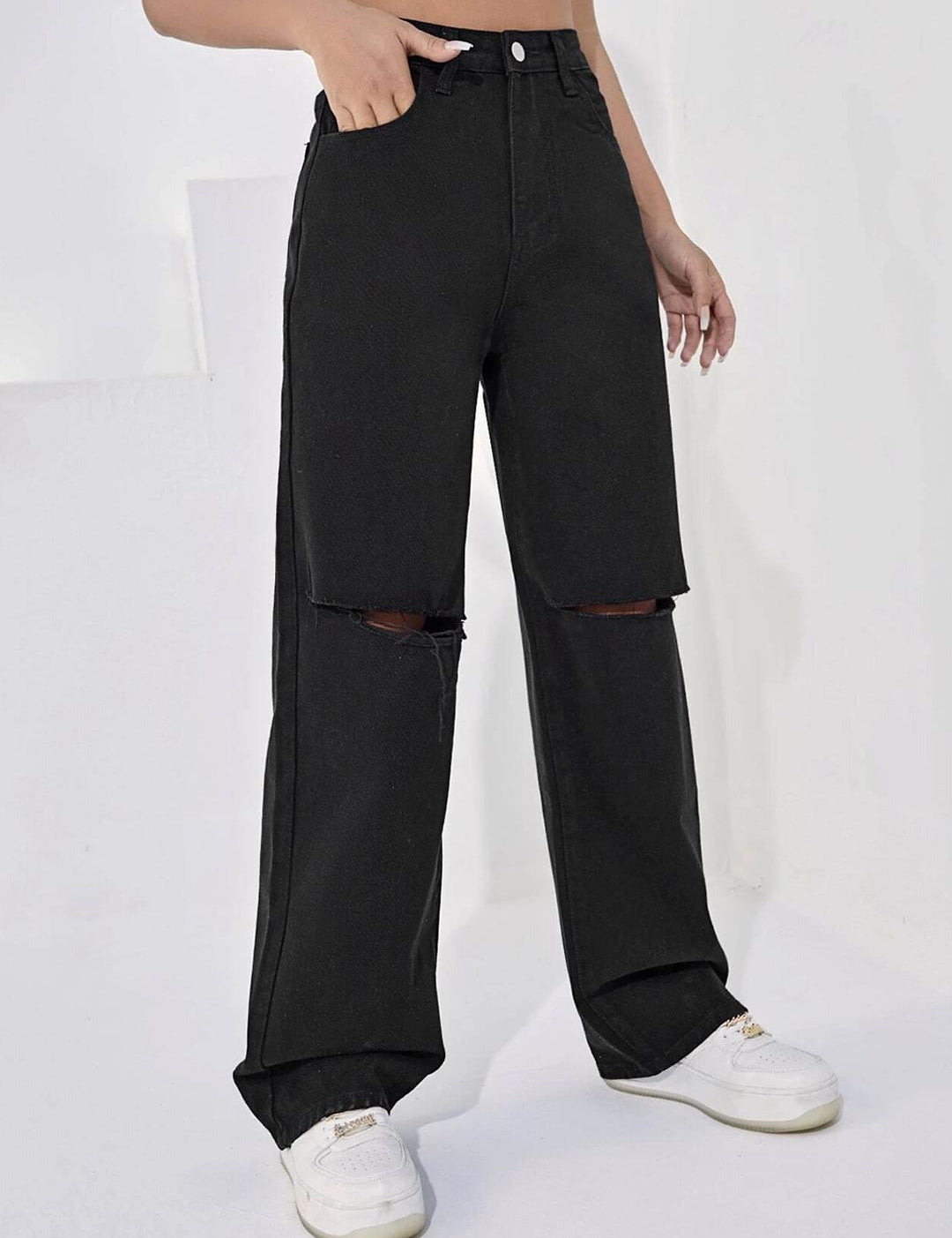 Kotty Women Black Jean Straight Fit High-Rise Slash Knee Stretchable Jeans