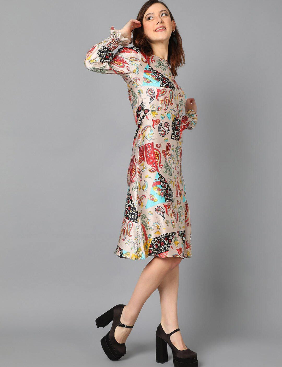 Kotty Off White & Black Ethnic Motifs Printed Puffed Sleeves A-Line Dress