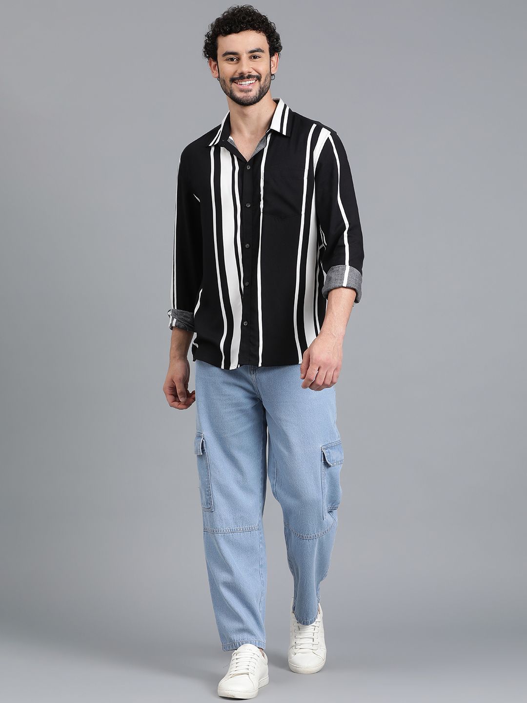 Kotty Men Vertical Striped Casual Shirt