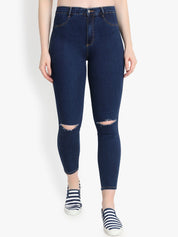 Kotty Women Blue Skinny Fit High-Rise Slash Knee Cropped Jeans