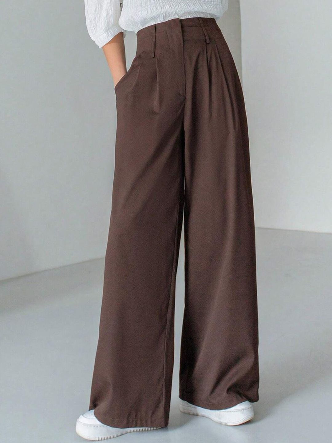 Kotty Women Brown Relaxed Straight Leg Straight Fit High-Rise Parallel Trousers