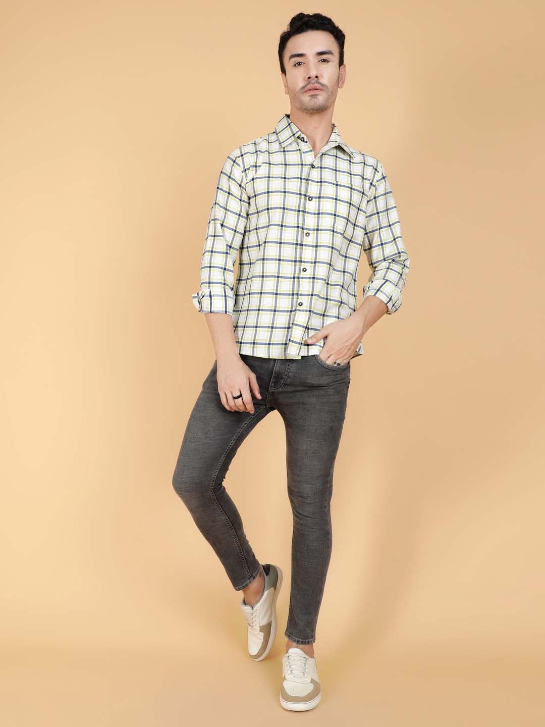 Kotty Men Relaxed Fit Spread Collar Checked Casual Shirt