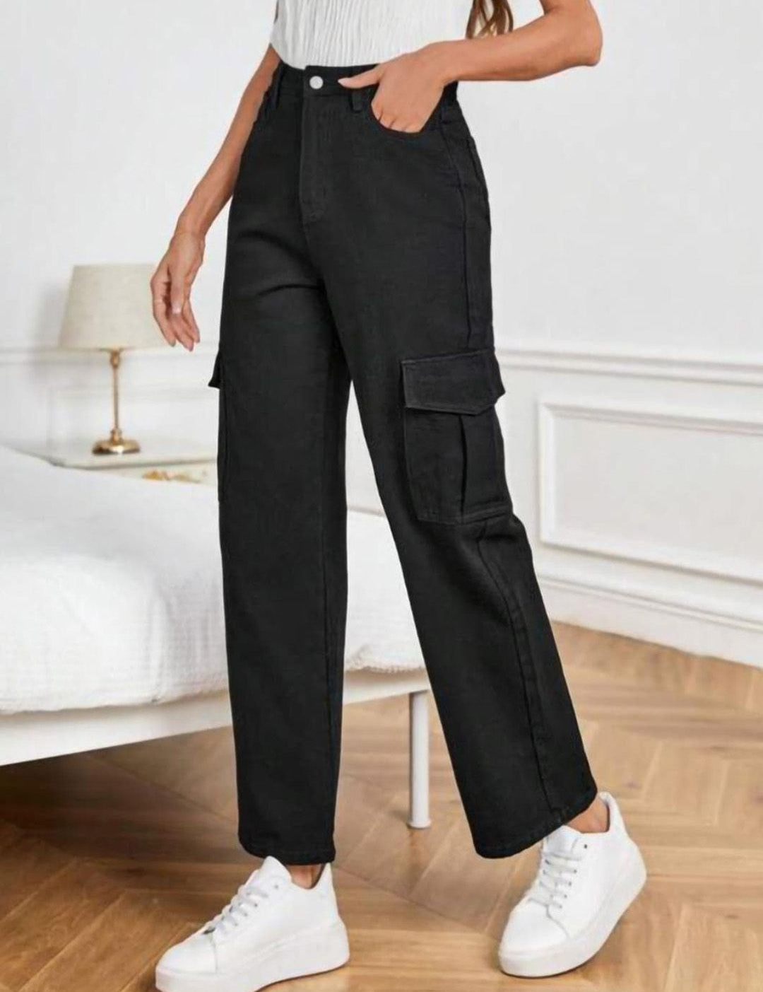 Kotty Women Black Jean Straight Fit High Rise Clean Look Stretchable Jeans