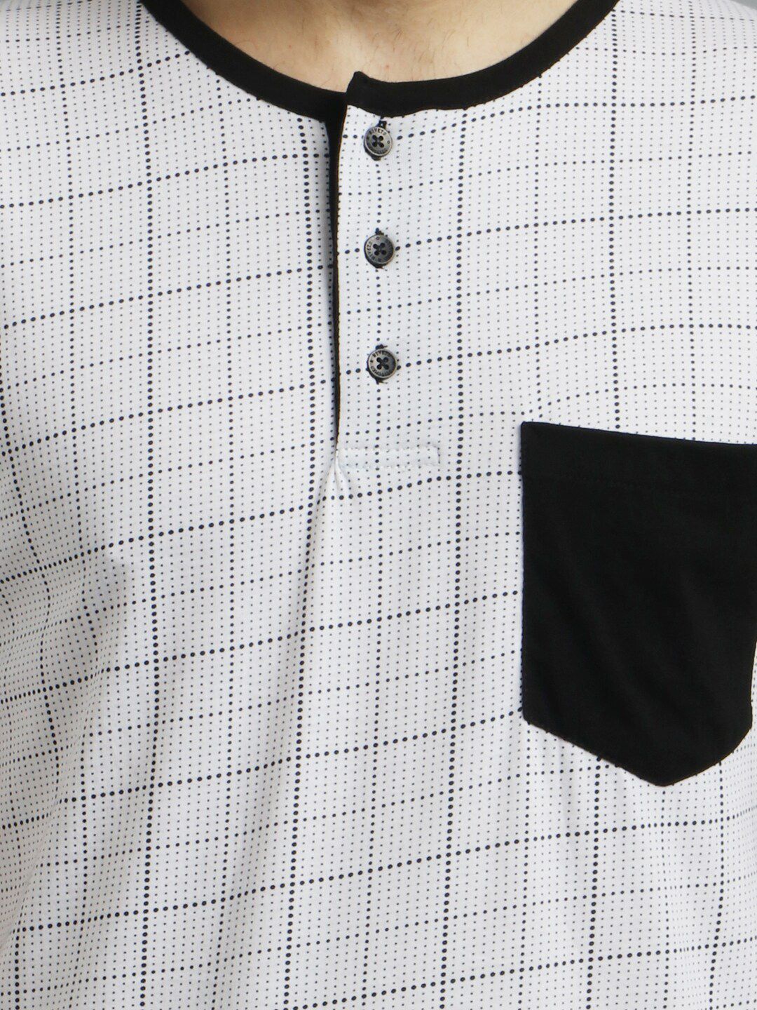 Kotty Men White Checked Henley Neck T-shirt