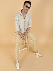 Kotty Men Relaxed Spread Collar Graphic Printed Casual Shirt