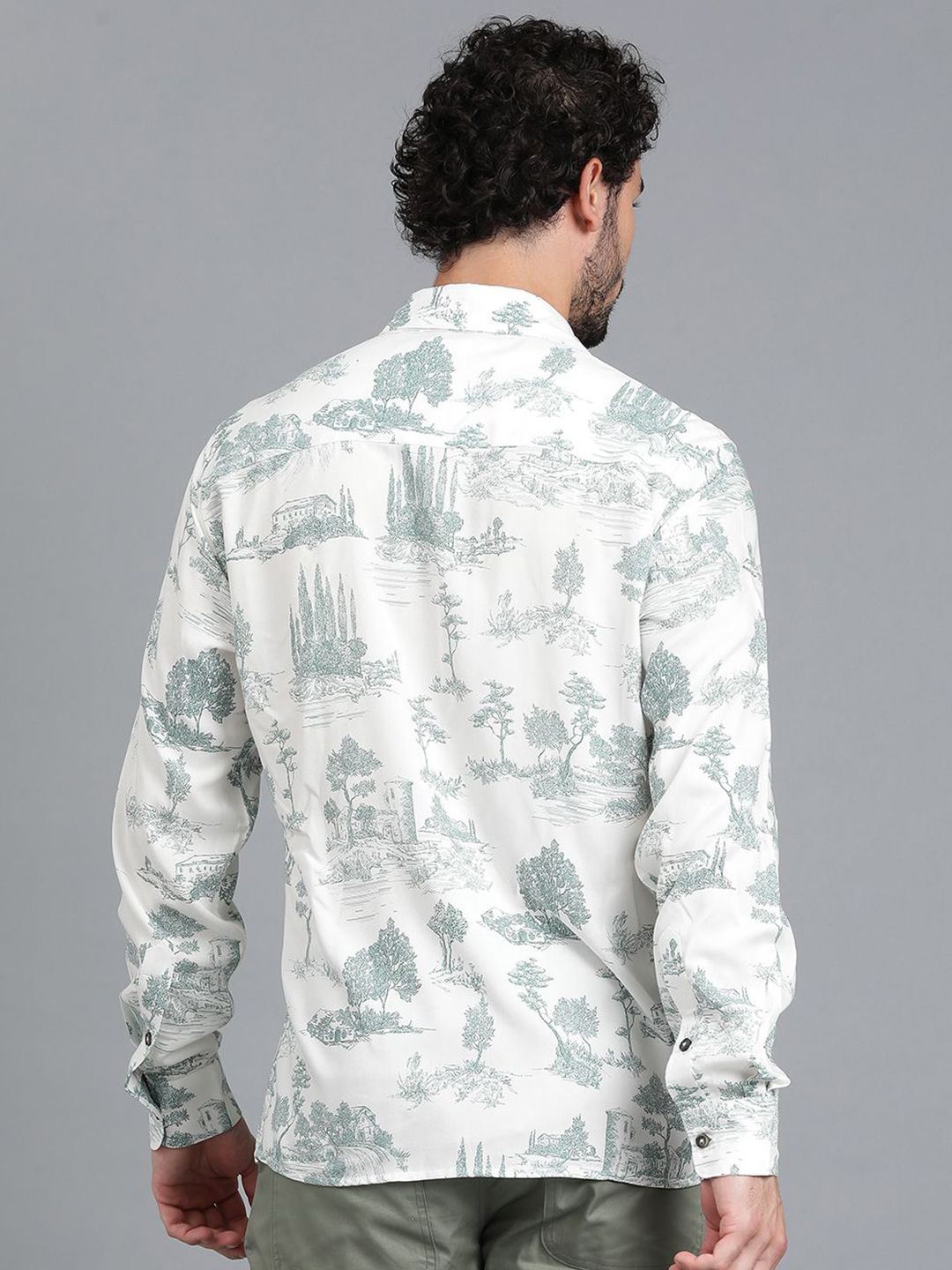 Kotty New Relaxed Fit Abstract Printed Cutaway Collar Casual Shirt