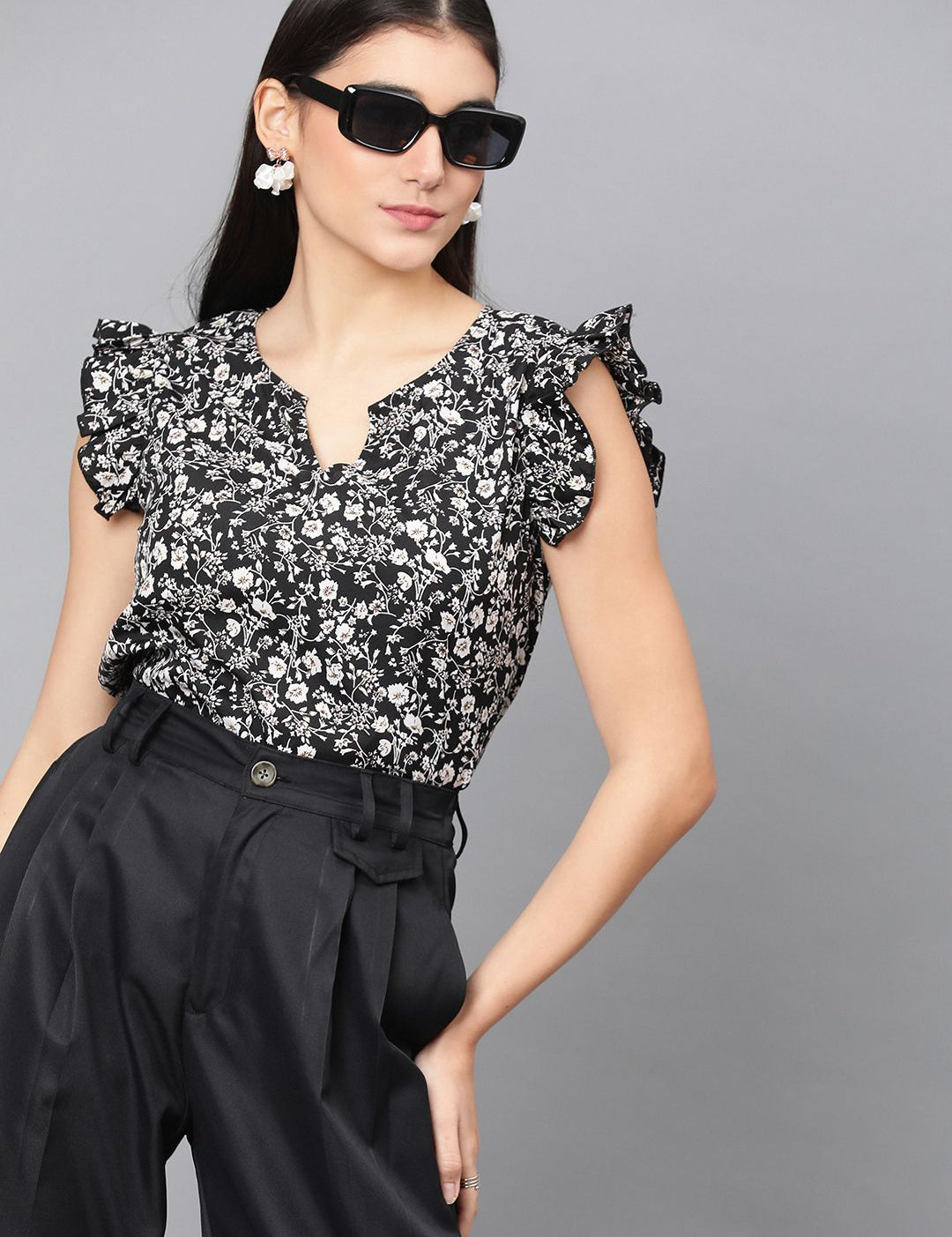 Kotty Floral Printed Round Neck Crepe Top