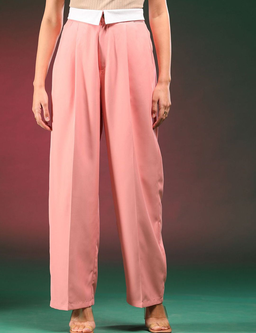 Kotty Women Solid Relaxed Straight Fit Mid-Rise Pleated Regular Trousers