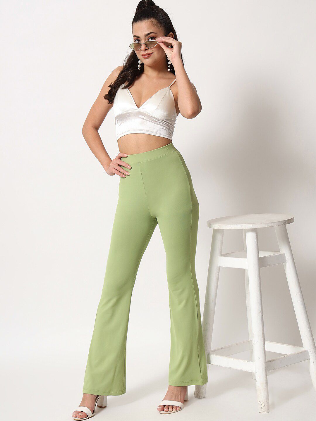 Kotty Women Green Relaxed Straight Leg High Rise Easy Wash Trouser