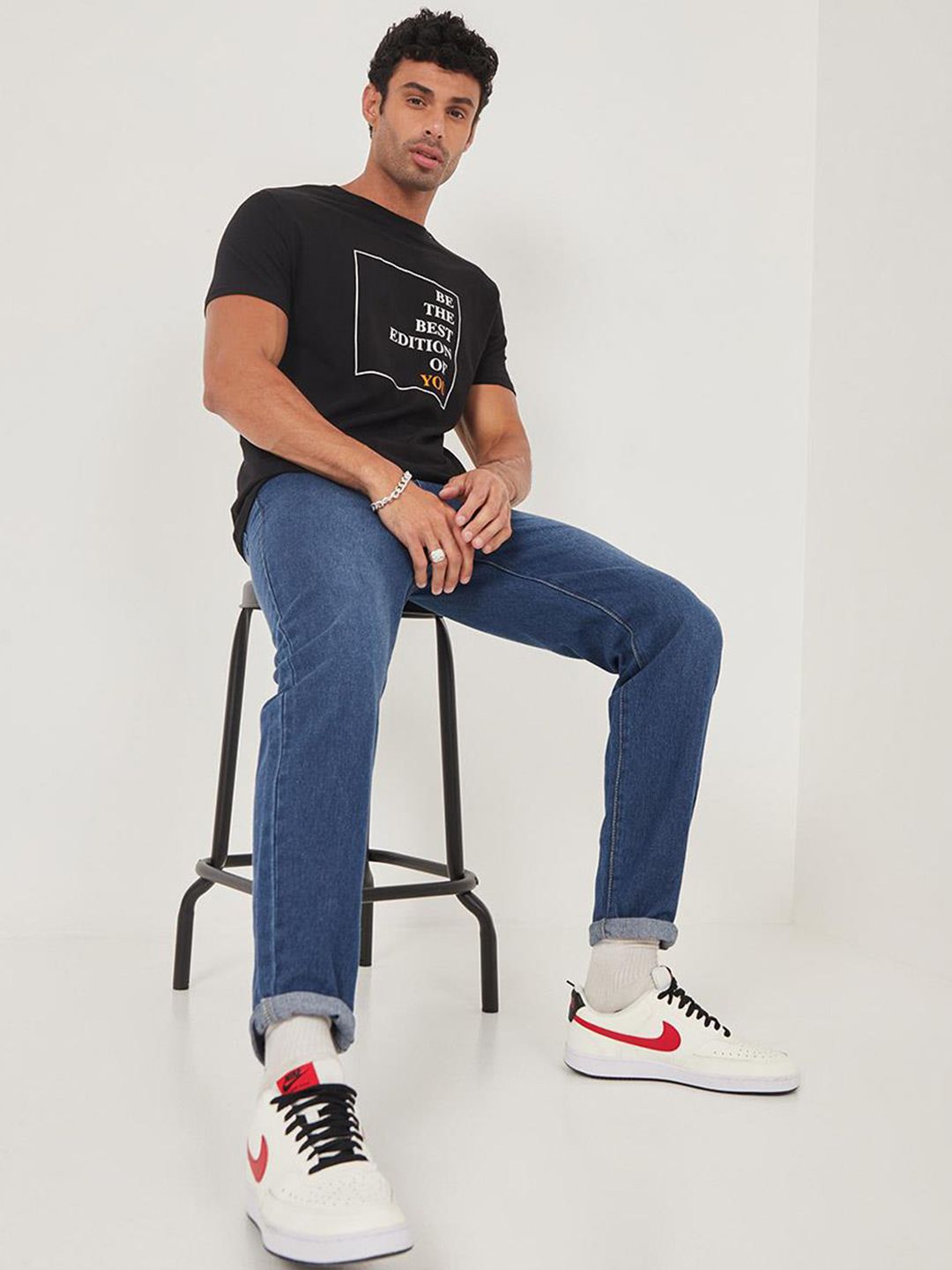 Kotty Men Jean Slim Fit Low-Rise Clean Look Light Fade Stretchable Jeans