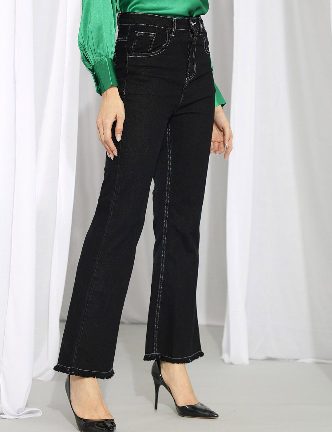 Kotty Women Black Bootcut High-Rise Stretchable Jeans