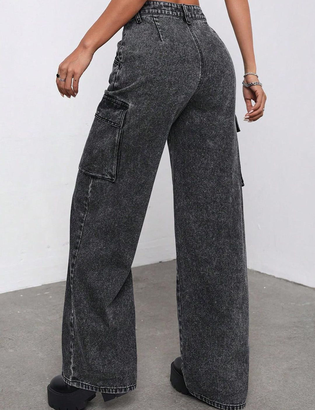 Kotty Women Grey Jean Straight Fit High-Rise Clean Look Stretchable Jeans