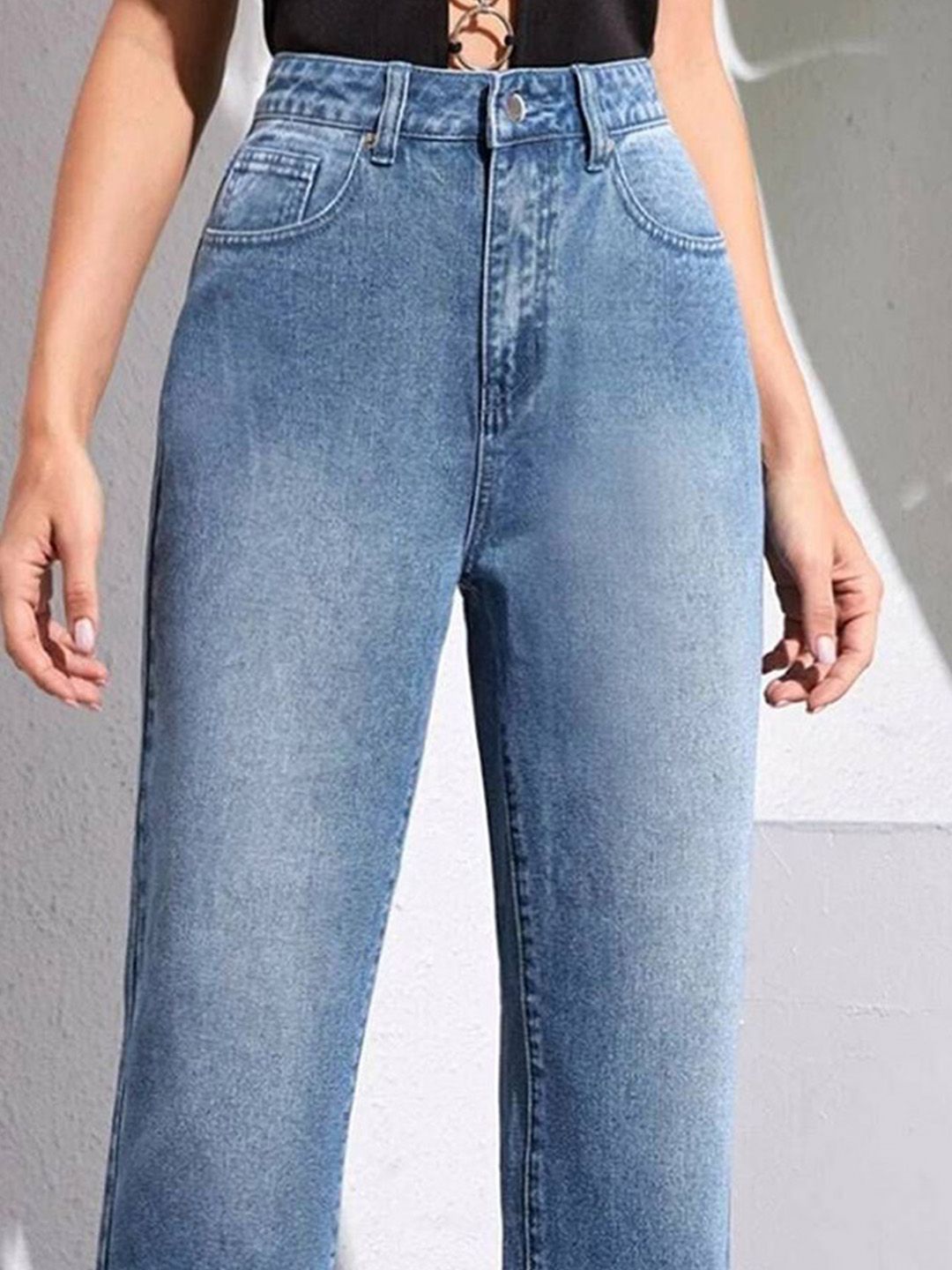 Kotty Women Straight Fit High-Rise Light Fade Stretchable Jeans