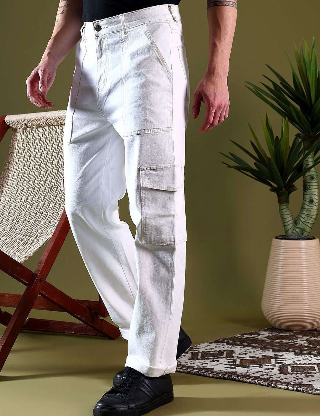 Kotty Men Jean Low-Rise Light Fade Stretchable Jeans