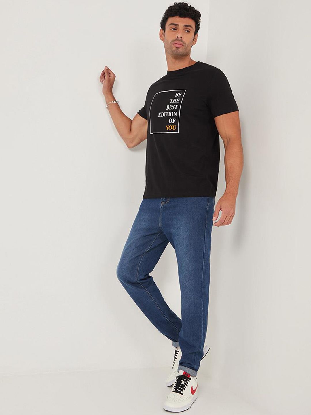 Kotty Men Jean Slim Fit Low-Rise Clean Look Light Fade Stretchable Jeans