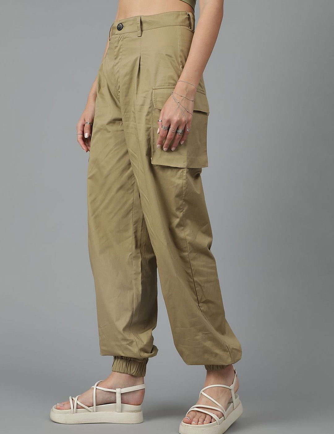 Kotty Women High-Rise Easy Wash Pleated Cotton Cargos Trousers