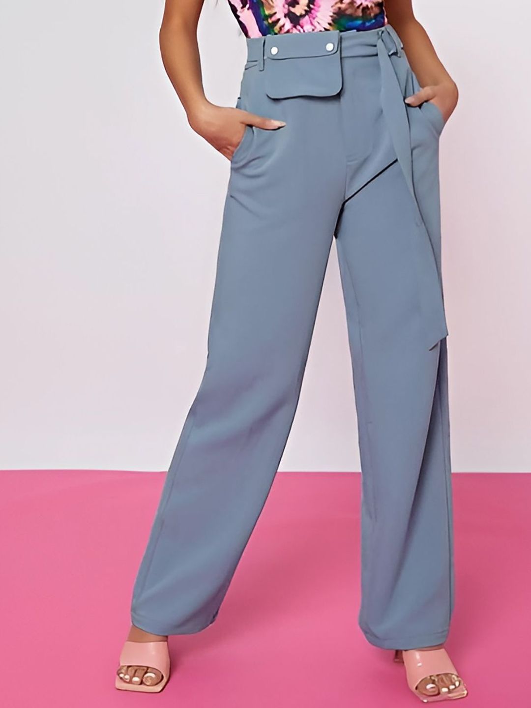 Kotty Women Relaxed Straight Fit High-Rise Easy Wash Parallel Trousers