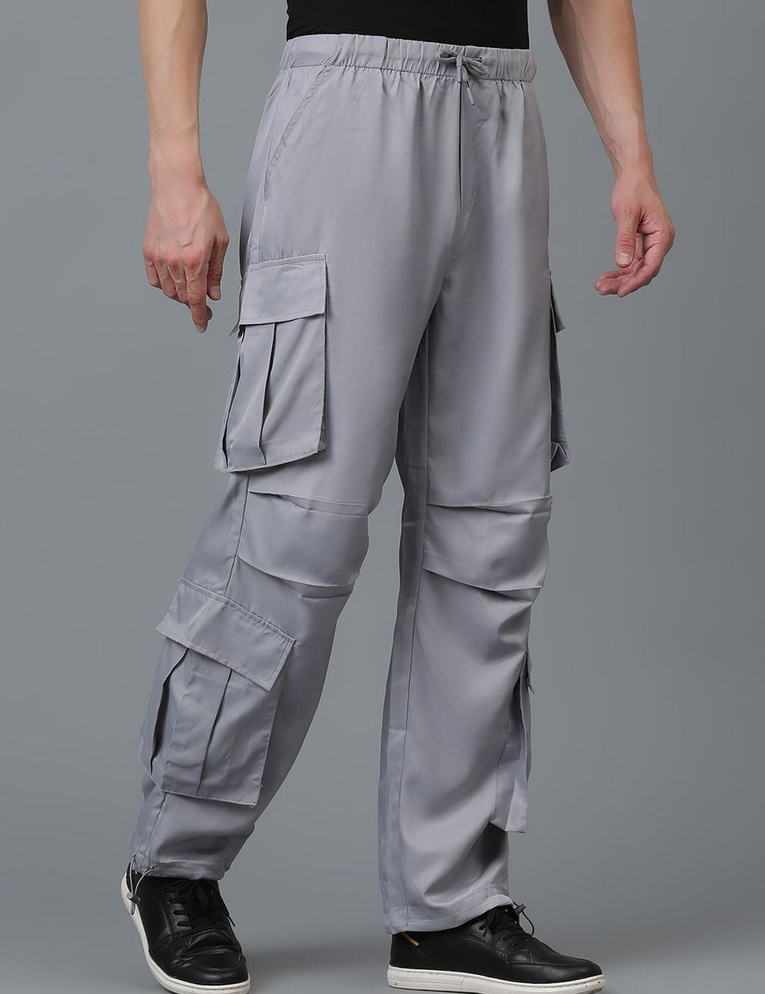 Kotty Men Relaxed Low-Rise Easy Wash Cargos Trousers