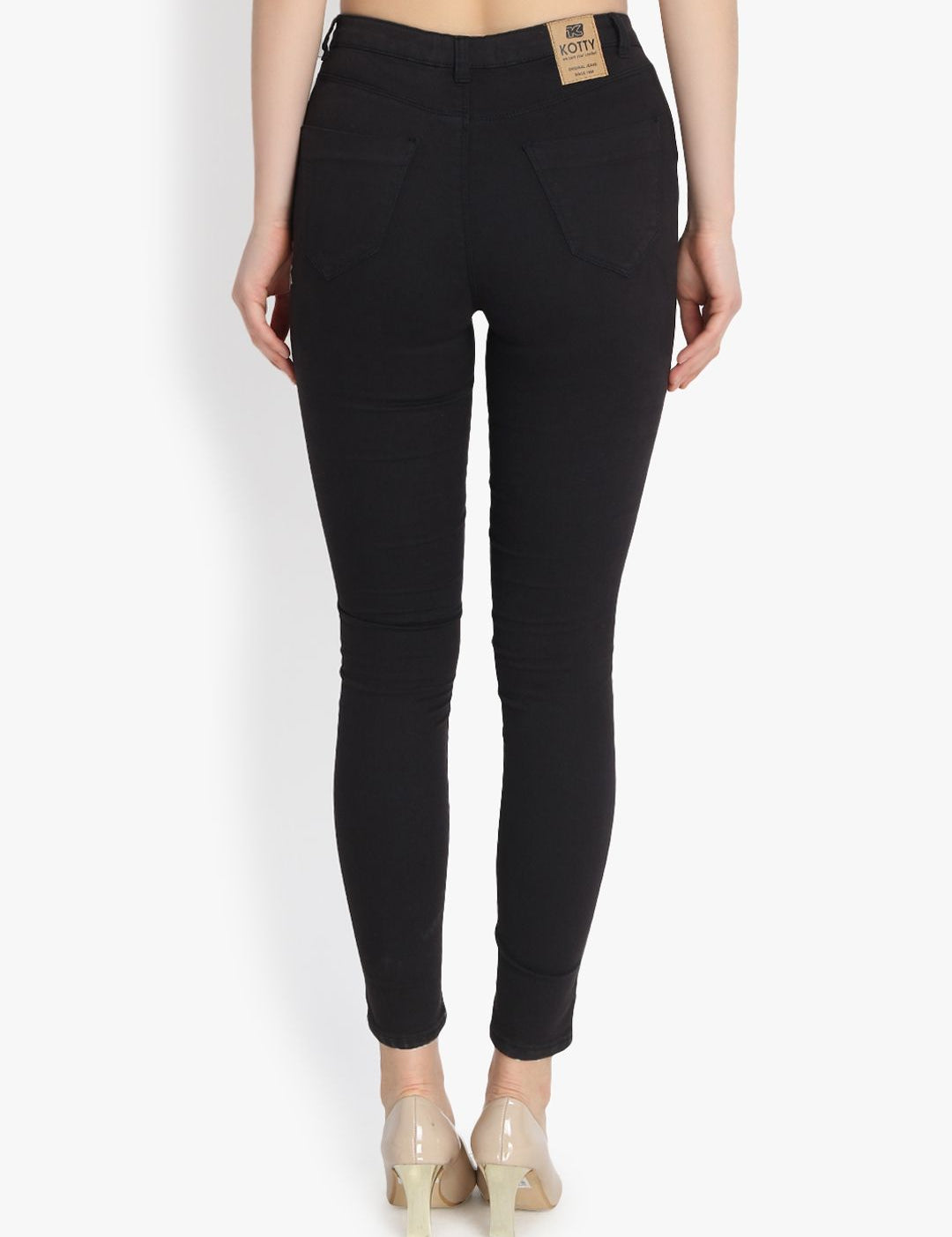 Kotty Women Black Skinny Fit High-Rise Clean Look Stretchable Jeans