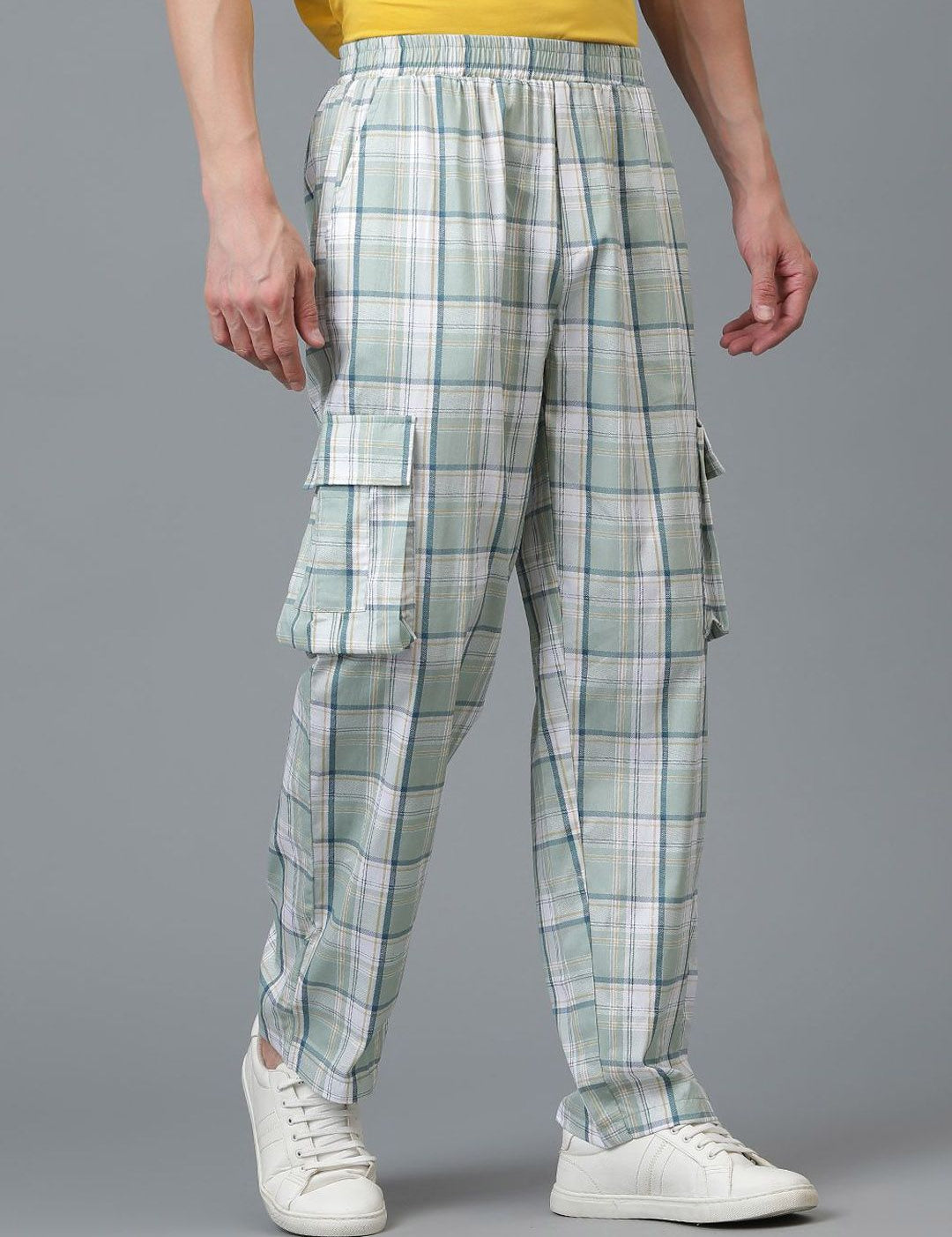Kotty Men Checked Relaxed Low-Rise Easy Wash Trousers