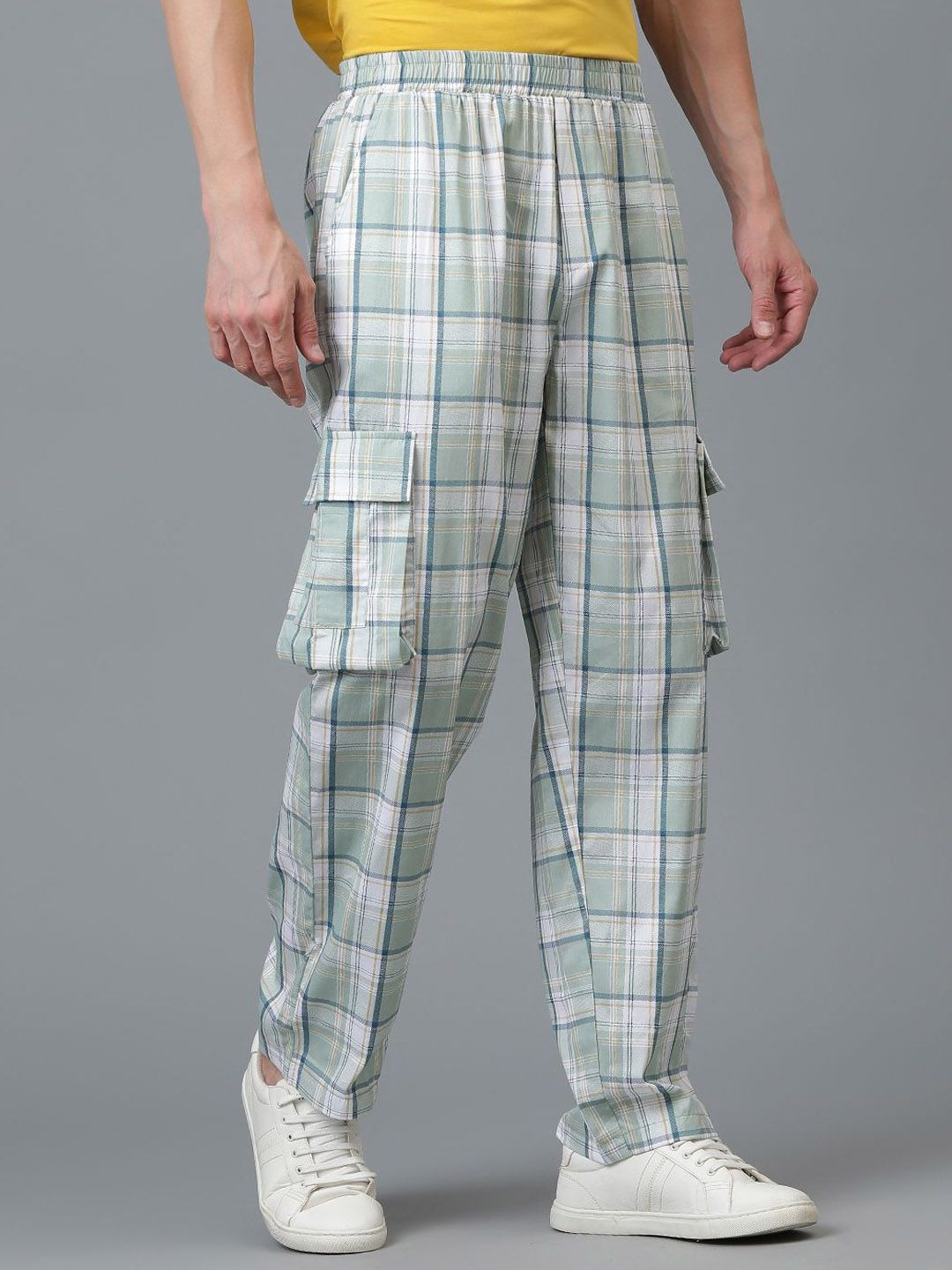 Kotty Men Checked Relaxed Low-Rise Easy Wash Trousers