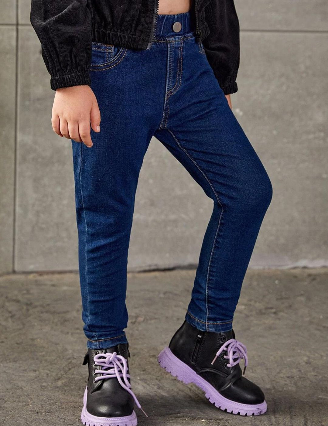 Kotty Girls Mid-Rise Clean Look Stretchable Cropped Jeans