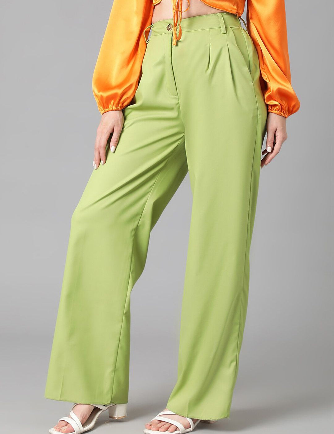 Kotty Women Green Relaxed Straight Leg Straight Fit High-Rise Easy Wash Pleated Trousers