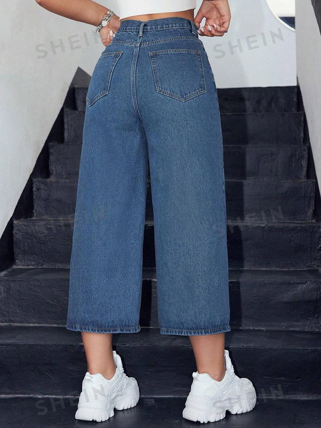 Kotty Women Blue Jean Straight Fit High-Rise Stretchable Jeans