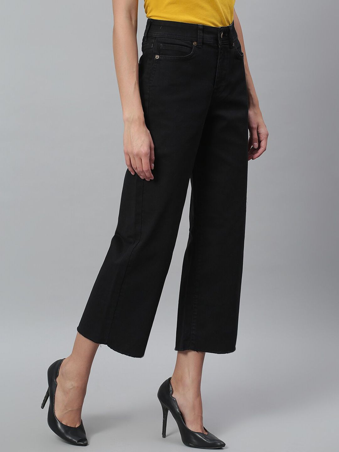 Kotty Women Black Flared High-Rise Clean Look Jeans