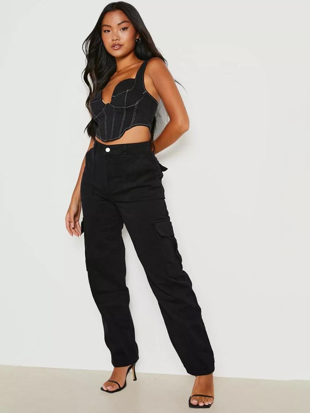 Kotty Women Jean Straight Fit High-Rise Mildly Distressed Stretchable Jeans